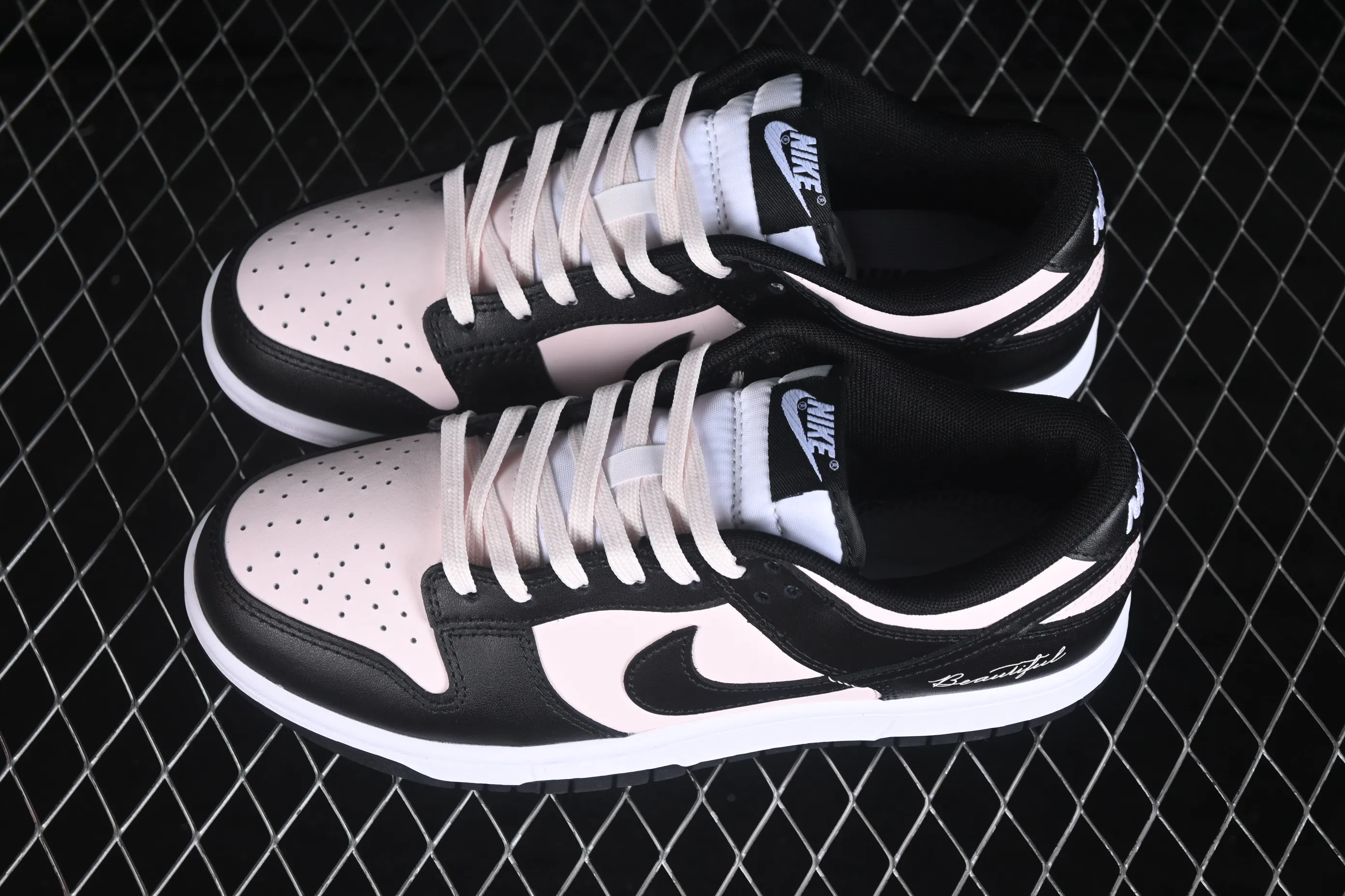 All categories Nk SB Dunk Series Nk SB Dunk Low High-end customized low-top sneakers Nike SB Dunk Low black pink low-top casual sneakers DD1391-100